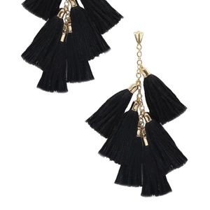🆕 DAYDREAMER TASSEL EARRINGS IN BLACK & GOLD